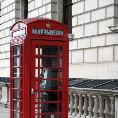 telephone-box-255212_1280